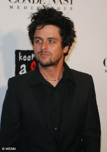 billie_joe_armstrong_001_110207